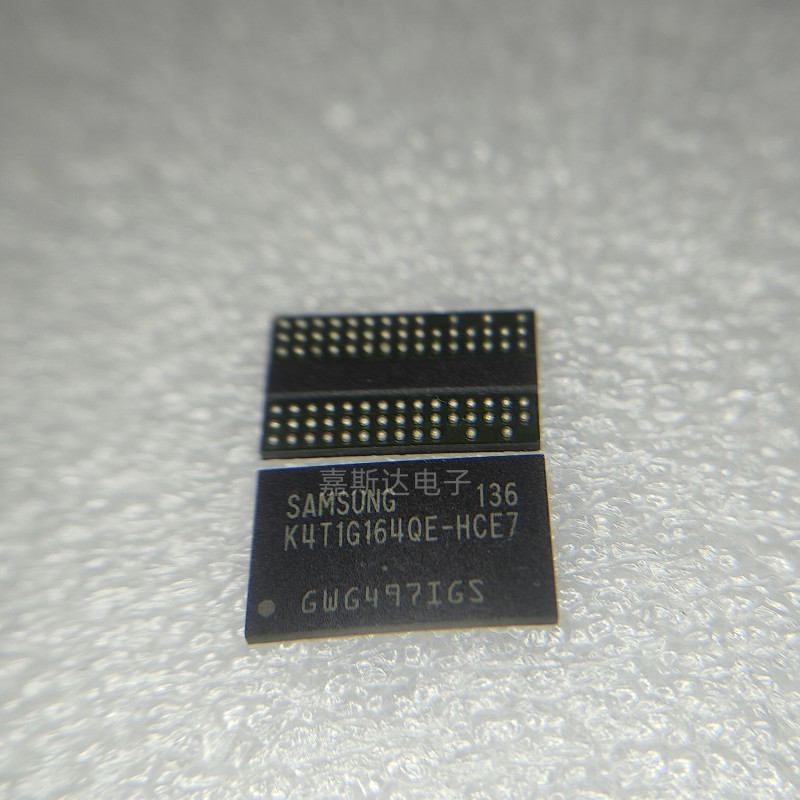 K4T1G164QE-HCE7 SAMSUNG (SAMSUNG) DDR2 หน่วยความจําแฟลชอนุภาค 1Gb (128MB) หน่วยความจําการจัดเก็บ
