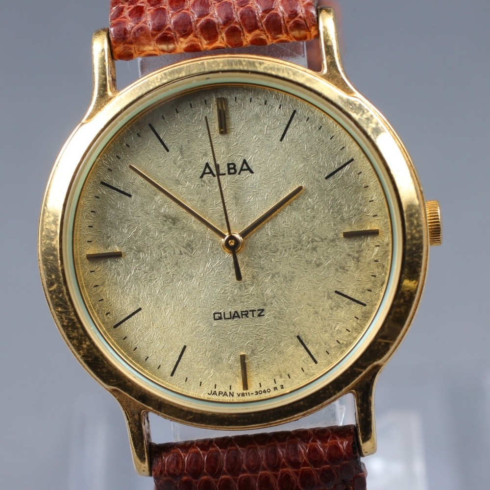 SEIKO ALBA V811-0770 Gold Quartz 29mm Ladies Watch