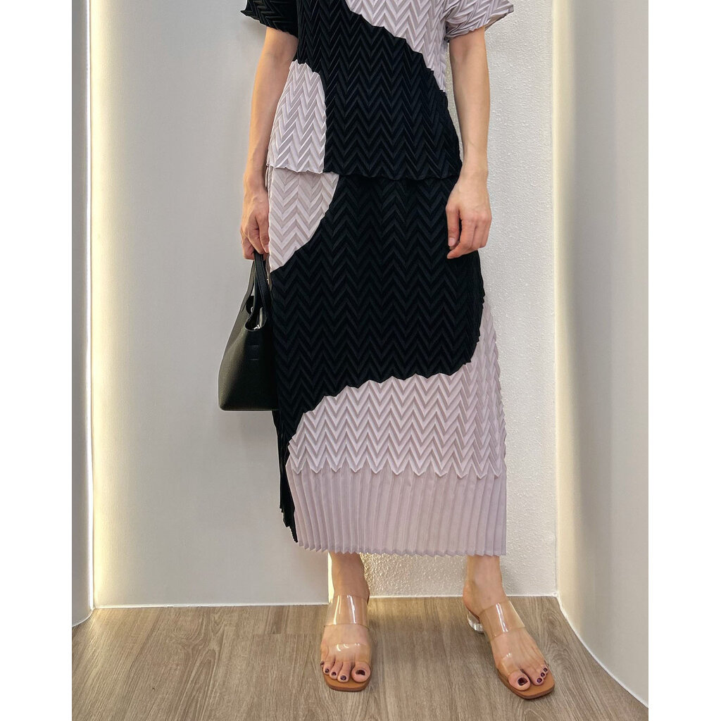 2MUAY รุ่น GH6759S กระโปรงอัดพลีท TWO TONE ZIGZAG PLEATED SKIRT 3 สี FREE SIZE