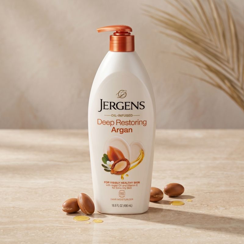 JERGENS เจอร์เกนส์ออยล์อินฟิวส์สกินเฟิร์มมิ่งทเวนตี้โฟร์อาวร์มอยส์เจอไรเซอร์ 496มล. [8851818800632]