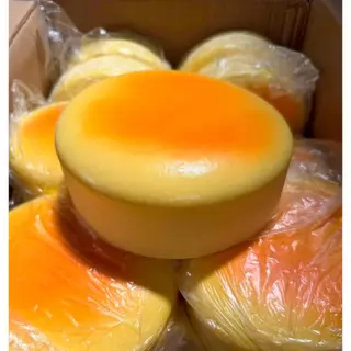 สกุชชี่ขนมปังกลม เนื้อนุ่มเด้ง Slow Rising บีบฟิน คืนตัวช้า สัมผัสเหมือนขนมปังจริง ของเล่นคลายเครียด ของขวัญสุดน่ารัก