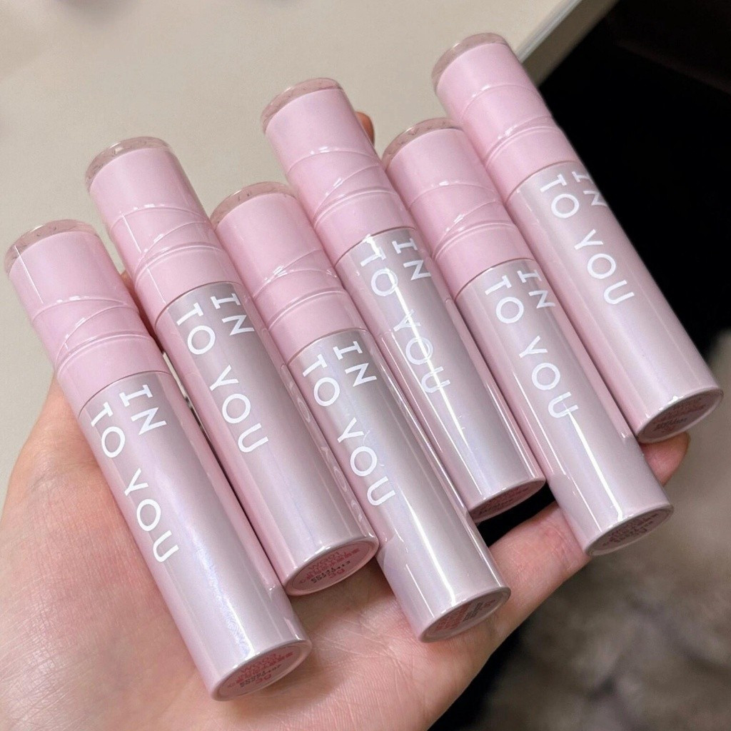 INTO YOU ลิปกลอสให้ความชุ่มชื้นหัวใจด้วยลิปกลอส YOU Watery