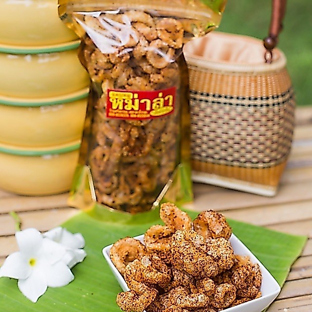 แคบหมูหม่าล่า by ร้านศรีพรรณ ในตลาดวโรรส เชียงใหม่