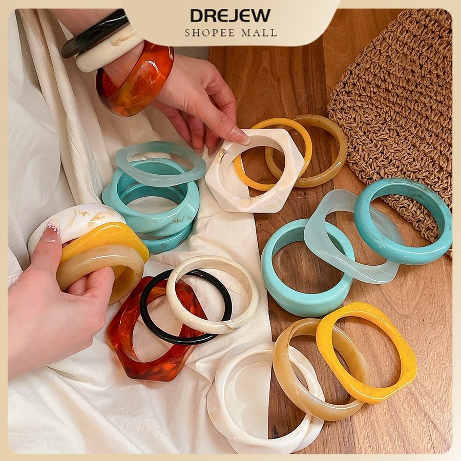 Dreejew หลากสีไม่สม่ําเสมอเรซิ่นกําไลข้อมือเรขาคณิตสไตล์ Chunky Statement กําไลข้อมือสําหรับสตรีทุกวันและวันหยุดสวมใส่