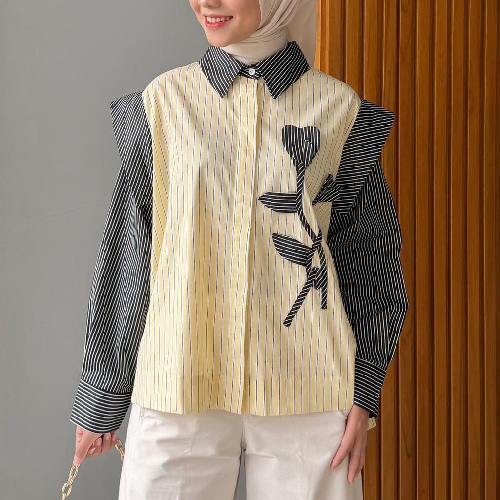 LAIKA STRIPE SHIRT FLOWER 3D CHIC