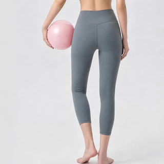 AirActive SeamFree Flow 7/8 Leggings กางเกงเลกกิ้ง 7 ส่วนสำหรับผู้หญิง ดีไซน์ไร้รอยต่อ เนื้อผ้าแนบเนื้อ กระชับพอดีตัว พร้อมกระเป๋าหลังแบบซ่อน สำหรับโยคะและวิ่ง