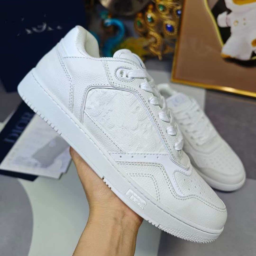 M5WH Cowhide Breathable พิมพ์วัสดุรองเท้ารองเท้าผ้าใบผู้ชายผู้หญิง Letter Board Sheepskin Low-cut Ca