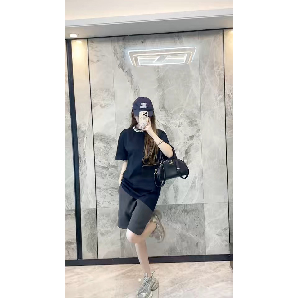 DIOR/DIOR/2026 คลาสสิกรอบคอแขนสั้นเสื้อยืดผู้ชายผู้หญิงสไตล์ Breathable Two-Line รอบคอ Slim-Fit โลโก
