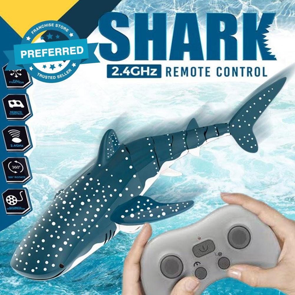 จําลองรีโมทคอนโทรลสัตว์พร้อมไฟหุ่นยนต์เรือดําน้ําสเปรย์น้ํา Shark ของเล่นไฟฟ้า U4t6