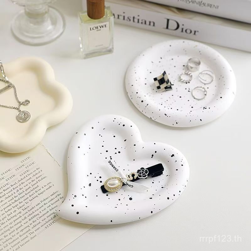 สร้อยคอแผ่น INS Storage Plaster Round Heart Pentagonal Photo Props เครื่องประดับสีขาวแผ่นเครื่องประด