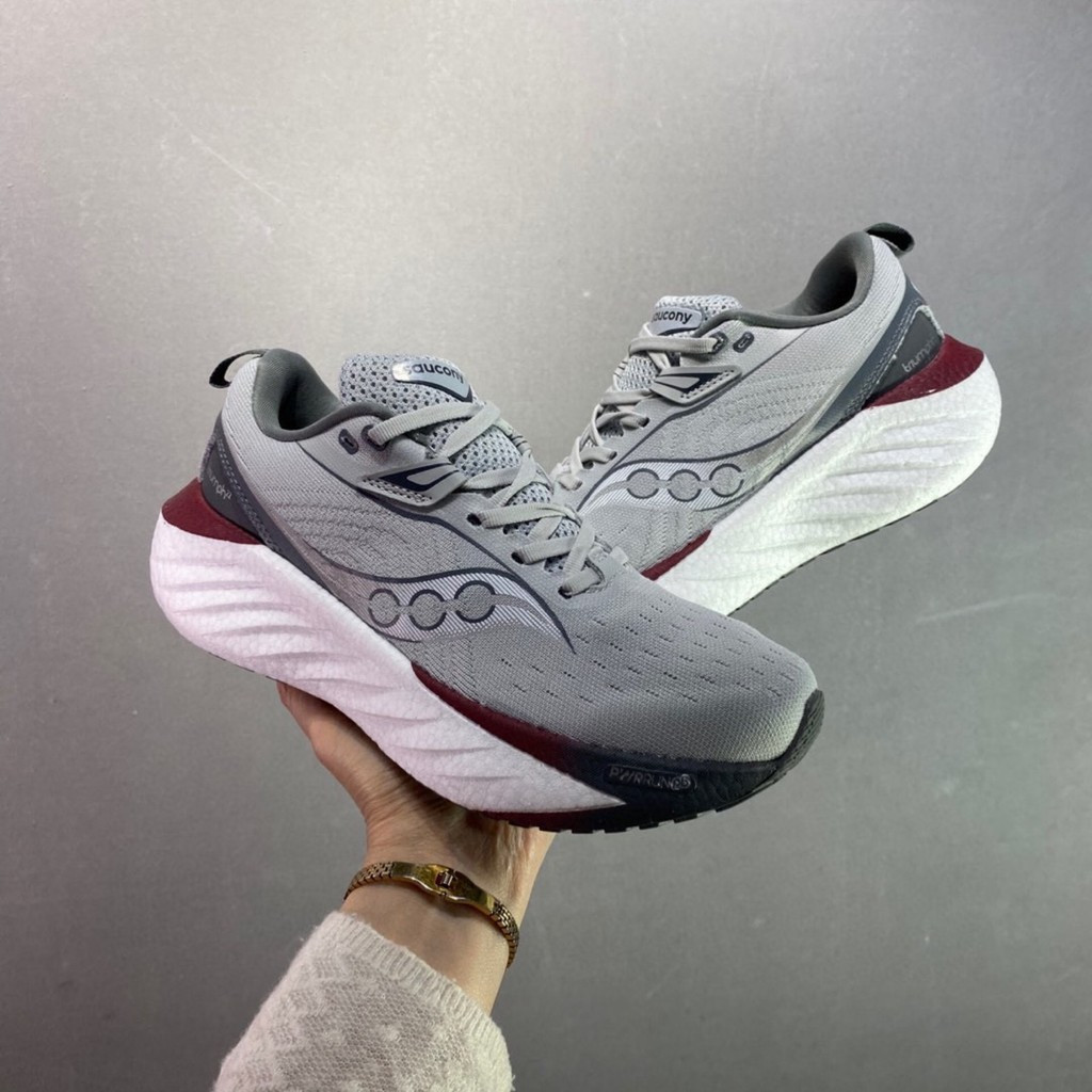 Saucony Triumph 22 รองเท้าวิ่ง unisex cushioned และตาข่ายระบายอากาศ