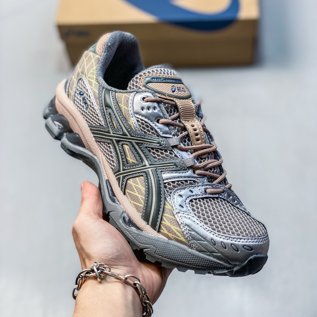 GEL-NIMBUS 10.1 รองเท้าลําลอง ดีไซน์ย้อนยุค ทนทาน และลดแรงกระแทกได้ดี