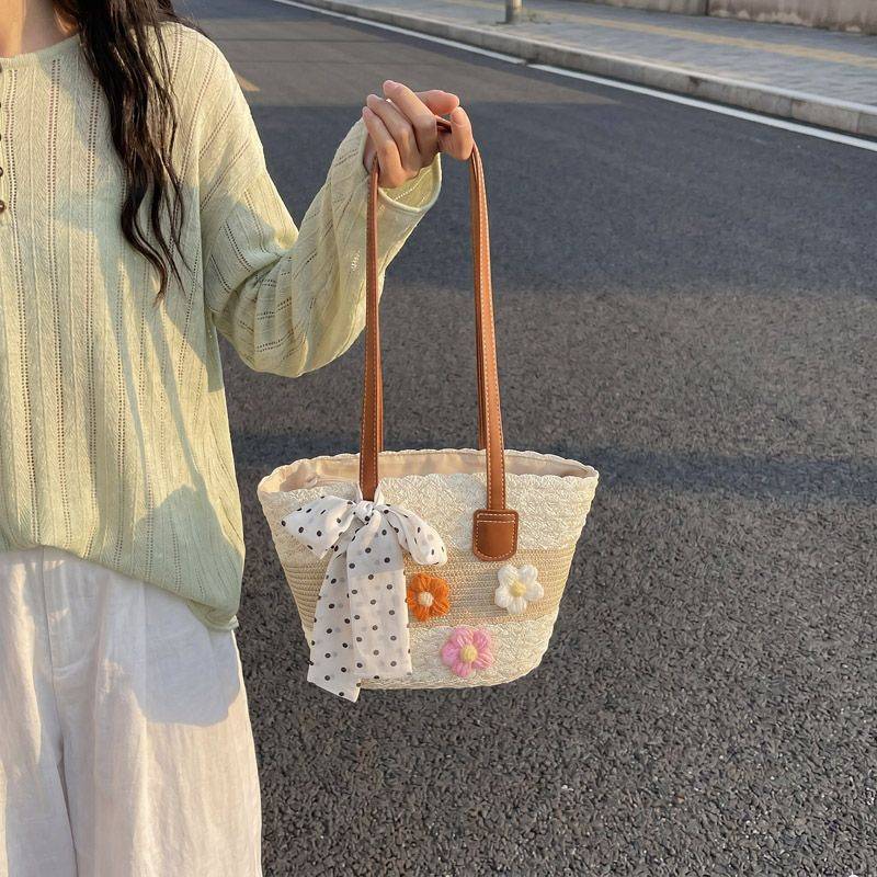 Woven Flower Shoulder Bag Fresh Sweet High-End Version Lightweight Bags Popular French Laziness Wind