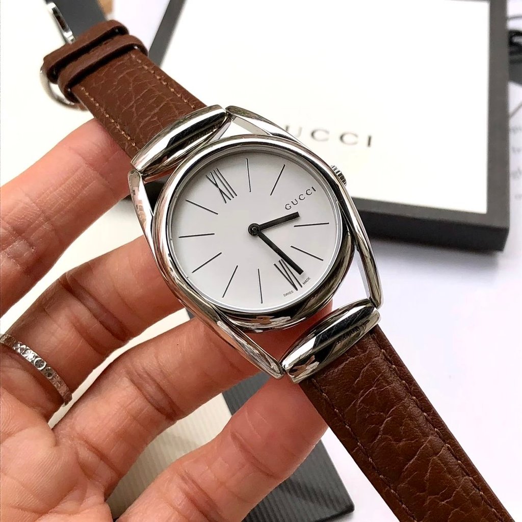[คุณภาพการสั่งซื้อต้นฉบับจริง] ใหม่ Gucci Gucci Classic Horsebit Horsebit Series Quartz นาฬิกาผู้หญิ