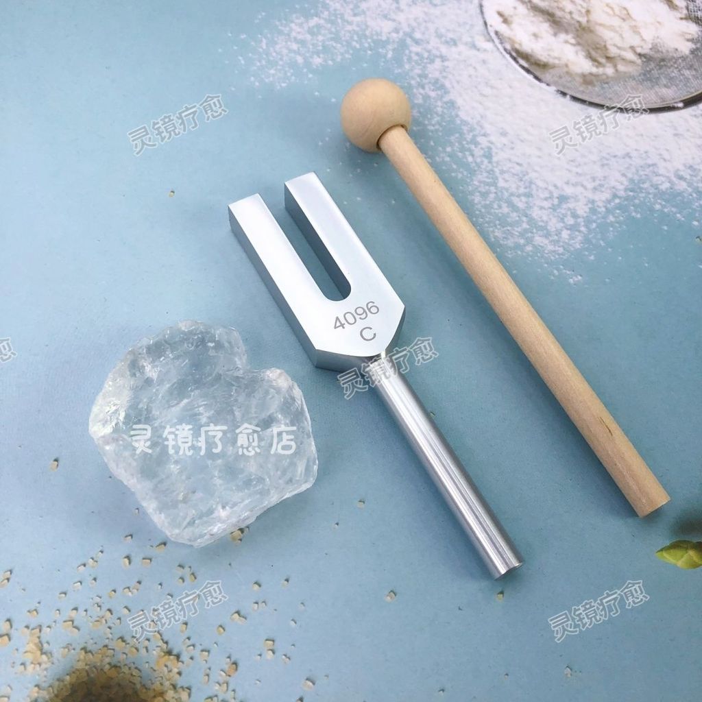{ส้อมปรับแต่งคริสตัล Lingjing} 4096Hz 4160Hz 4225Hz คริสตัลสีขาว 1 ชิ้น 7/25