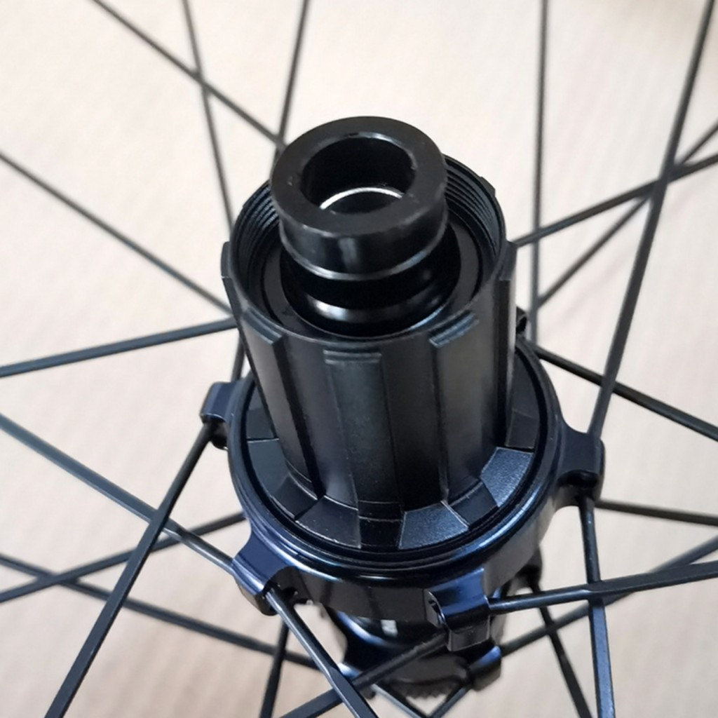 Road Wheelset 700C ดิสก์เบรกชุดล้อล้อจักรยานล้อแสงที่แข็งแกร่งสําหรับนักปั่น