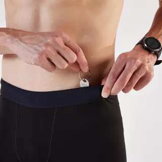 Decathlon Men'S Running Tight Shorts กางเกงขาสั้นรัดรูปใส่วิ่งสำหรับผู้ชาย รุ่น Kiprun - Black