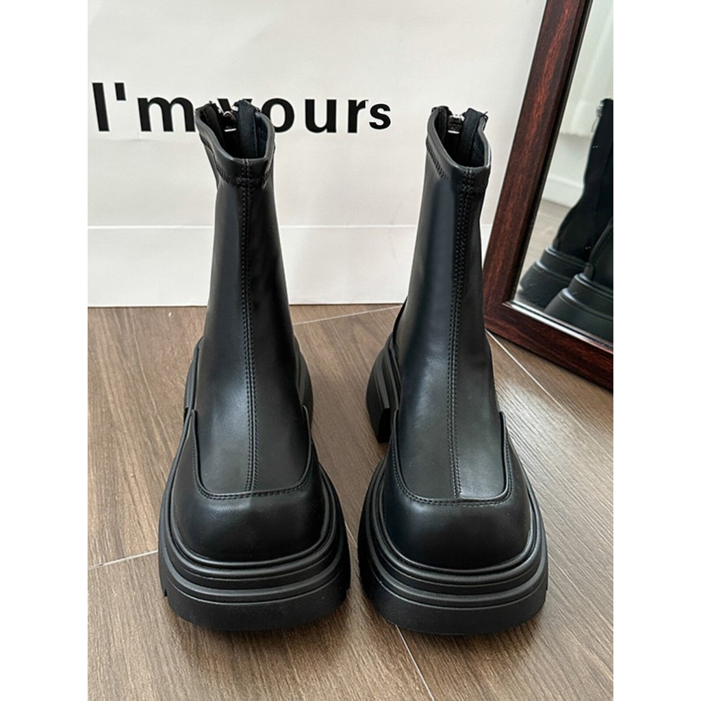 สีดําหนาSoled Martin Boots 2025 สไตล์ใหม่สไตล์อังกฤษAll-MatchเชลซีWest Toeแฟชั่นบางรองเท้าฤดูใบไม้ร่