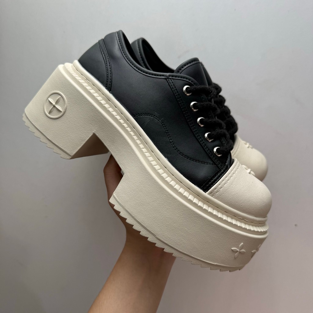 SMFK เข็มทิศ Wilderness Derby รองเท้า 7 ซม.หนา Soled Low-Top รองเท้าเดี่ยว Lace-Up รองเท้าผู้หญิงทนท