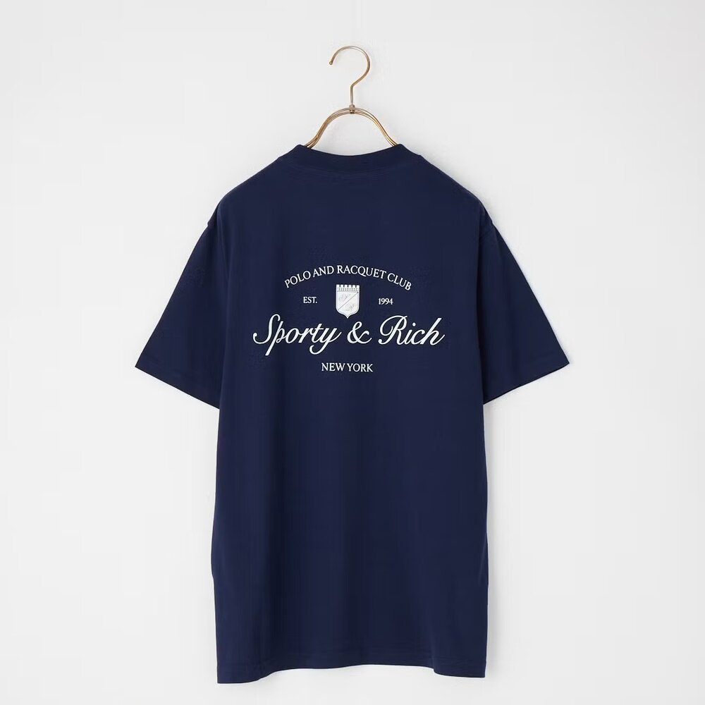 SPORTY&RICH Syracuse ตัวอักษรพิมพ์เรียบง่าย Unisex Street กีฬาทุกวัน Casual Top SR04T-0824