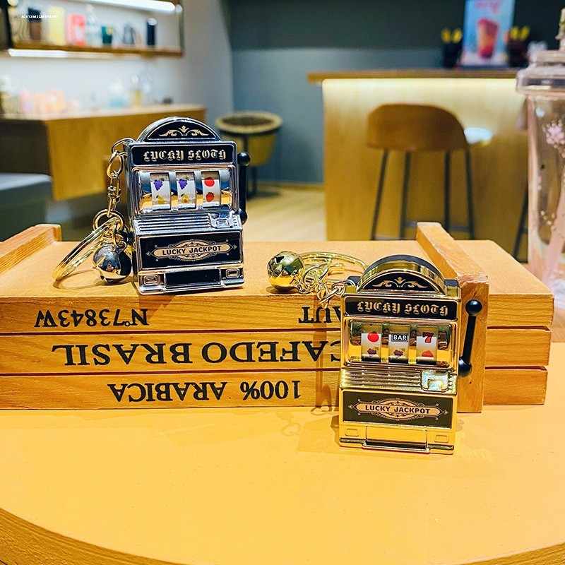 Creative Playable Mini ผลไม้เครื่อง Digital Lottery Machine Turning Machine เกมพวงกุญแจจี้จําลองของเ