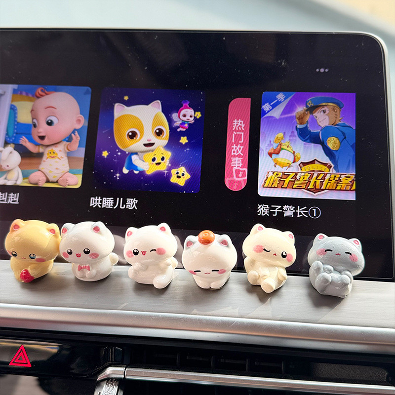 Super Cute Sweetheart Kitty Car Screen Small Ornaments Car Center Console Display Healing Series Car