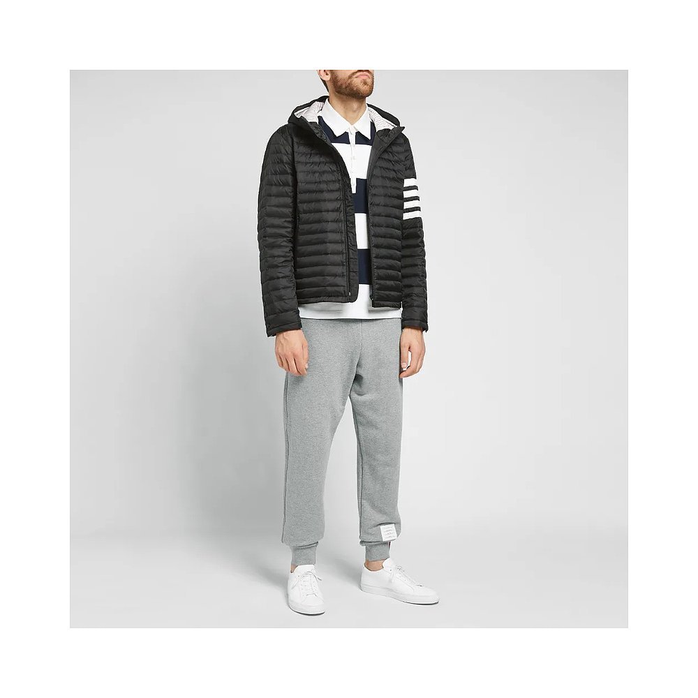 เสื้อแจ็คเก็ตผู้ชาย Tom Browne ลายทาง แบบลักซัวรี