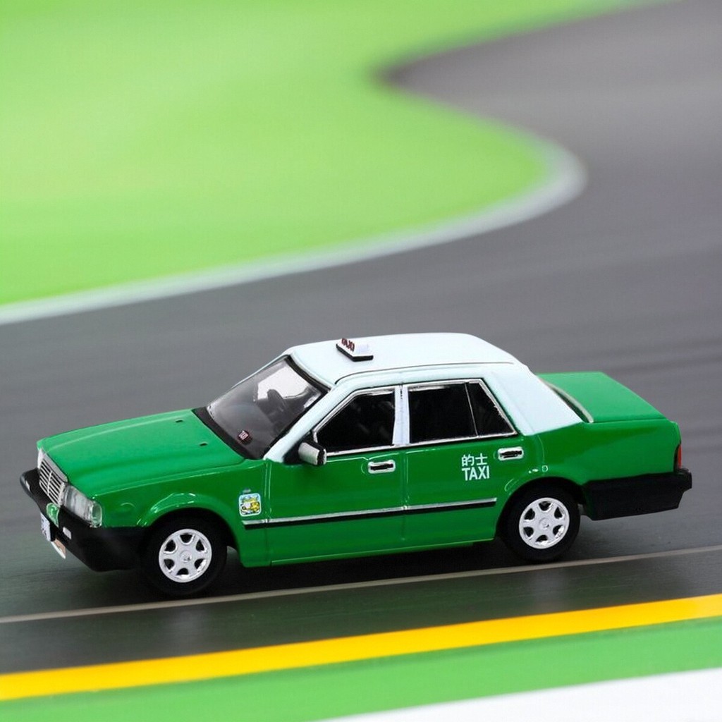 Tiny Micro Shadow 1: 64 Nissan Green TAXI ฮ่องกงใหม่ World Alloy Y31 จําลอง TAXI รถรุ่นคอลเลกชันเครื
