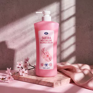 Boots Moisturing shower cream บู๊ทส์ มอยส์เจอร์ไรซิ่ง ชาวเวอร์ ครีมอาบน้ำ