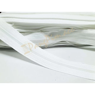 ซิปหลา ,ซิปไนล่อนหลา เบอร์ 3 และ เบอร์ 5 ( 1ม้วน = 100 หลา) // สีขาว, สีดำ