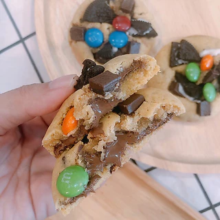 ซอฟคุกกี้ไส้ช็อคโกแล็ตท้อปปิ้งแน่นๆ อร่อย