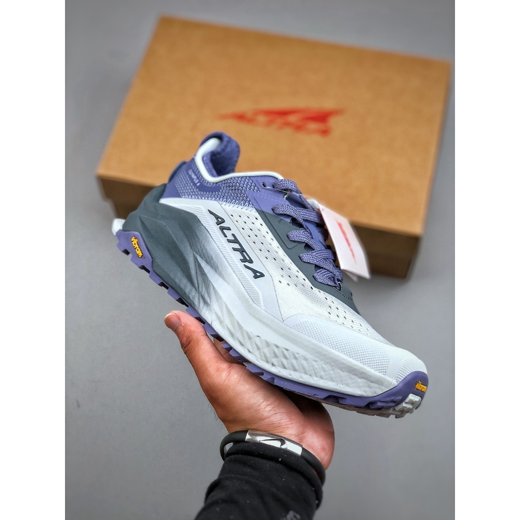 Altra OLYMPUS 6 Altra OLYMPUS รุ่นที่หกสวมใส่สบายและเหมาะสําหรับการวิ่งกลางแจ้งทุกคู่ โฟฟี่