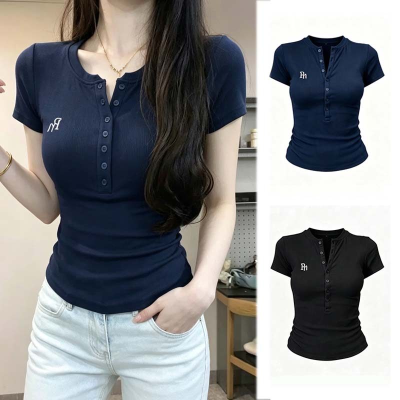 Cyra (S-XL) เสื้อยืดผู้หญิงสีน้ำเงินกรมท่า คอวี ทรงกระชับ ประดับปุ่ม สไตล์วินเทจแบบเกาหลี สำหรับใส่สบายในโอกาสพักผ่อน