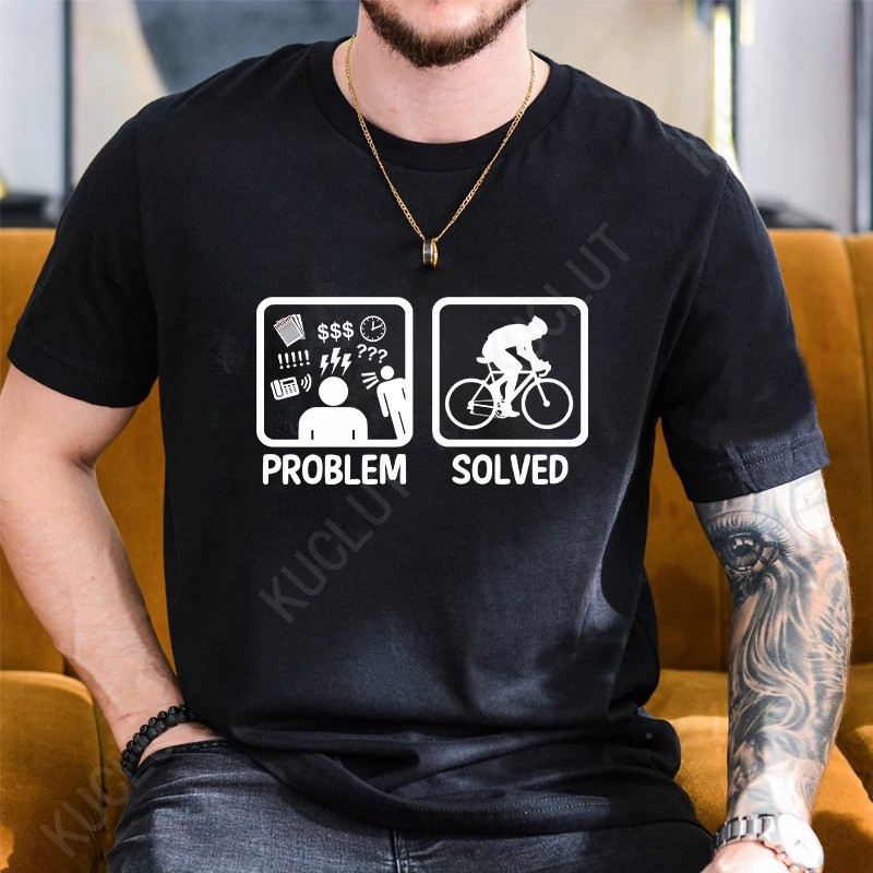 เสื้อยืดผู้ชายทรงหลวม ลายกราฟิกรถจักรยาน พร้อมข้อความ "Problem Solved" เสื้อยืดลำลอง คอกลม แขนสั้น