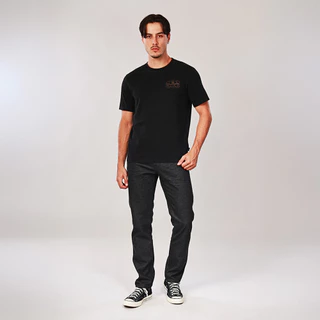 WRANGLER เสื้อยืดแขนสั้นผู้ชาย คอลเลคชั่น Wrangler Legends รุ่น WR S126MTSSN29 สีดำ