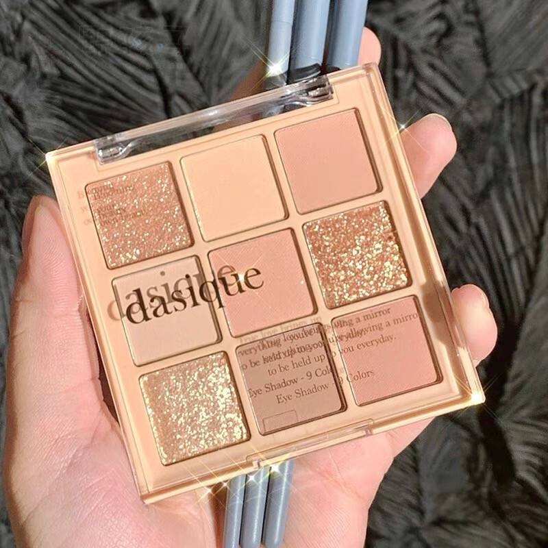 优品Dasique Nine-Color Eyeshadow Palette ทุกวันอเนกประสงค์ High-End Feeling Earth Color Light แต่งหน้า
