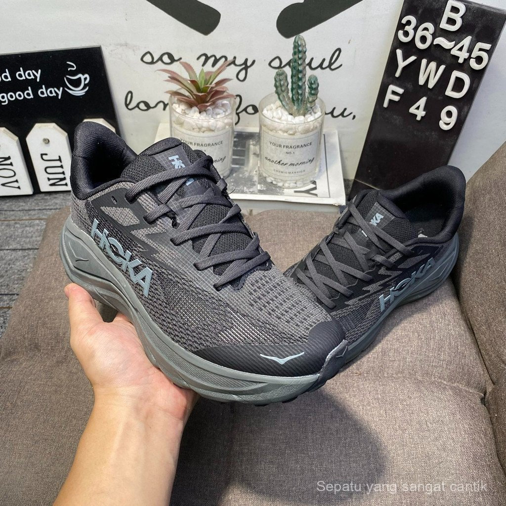 HOKA ONE ONE Challenger 8 รองเท้าวิ่งสําหรับผู้ชายและผู้หญิง Anti-Slip Breathable Cross-country สีดํ