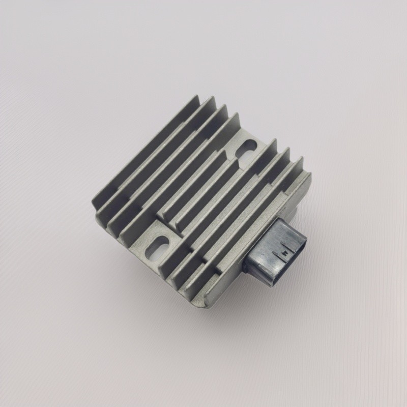 เหมาะสําหรับ 21066-0712 เหมาะสําหรับ Kawasaki Z250300Ninja250 Rectifier เครื่องปรับแรงดันไฟฟ้าอุปกรณ