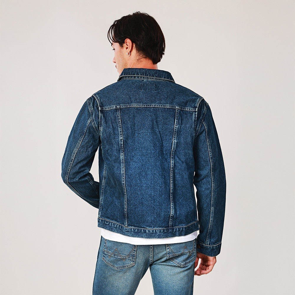 WRANGLER เสื้อแจ็กเก็ตผู้ชาย คอลเลคชั่น Biker Look ทรง Regular รุ่น WR F425MJKTN03 สียีนส์กลาง — صورة 5
