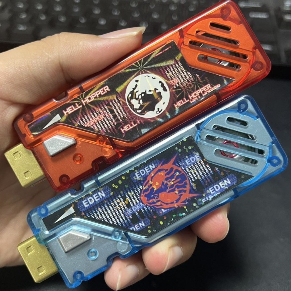 High-End Kamen Rider W Memory Line เวอร์ชันของขวัญพิเศษ e Brother Eternal Memory Hell Locust Eden 02