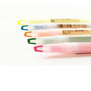 MUJI ปากกาไฮไลท์แบบสองหัว แท่ง ปากกาเน้นคำ เครื่องเขียน อุปกรณ์สำนักงาน