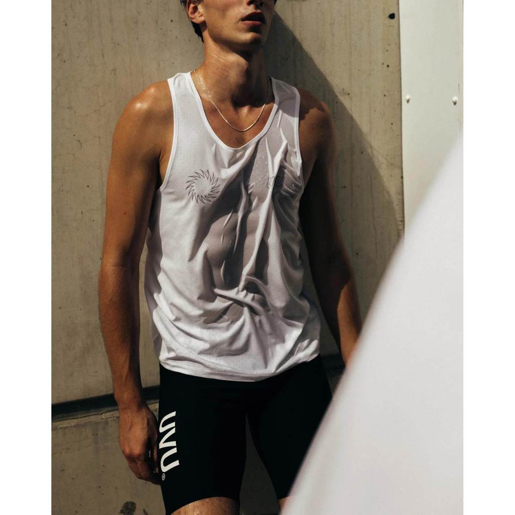 UVU เสื้อกั๊กวิ่งกีฬาฟิตเนสมาราธอน Racing ตาข่าย Breathable Quick-Drying เสื้อแขนกุดผู้ชาย