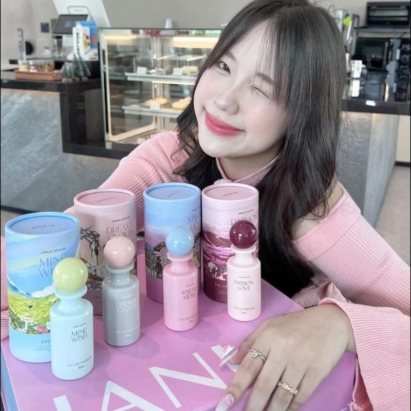 ประเทศไทย Local JANUA Ladies Perfume Niche Zhenya Fragrance Deodorant 30ml Lasting Fragrance Thai Pe