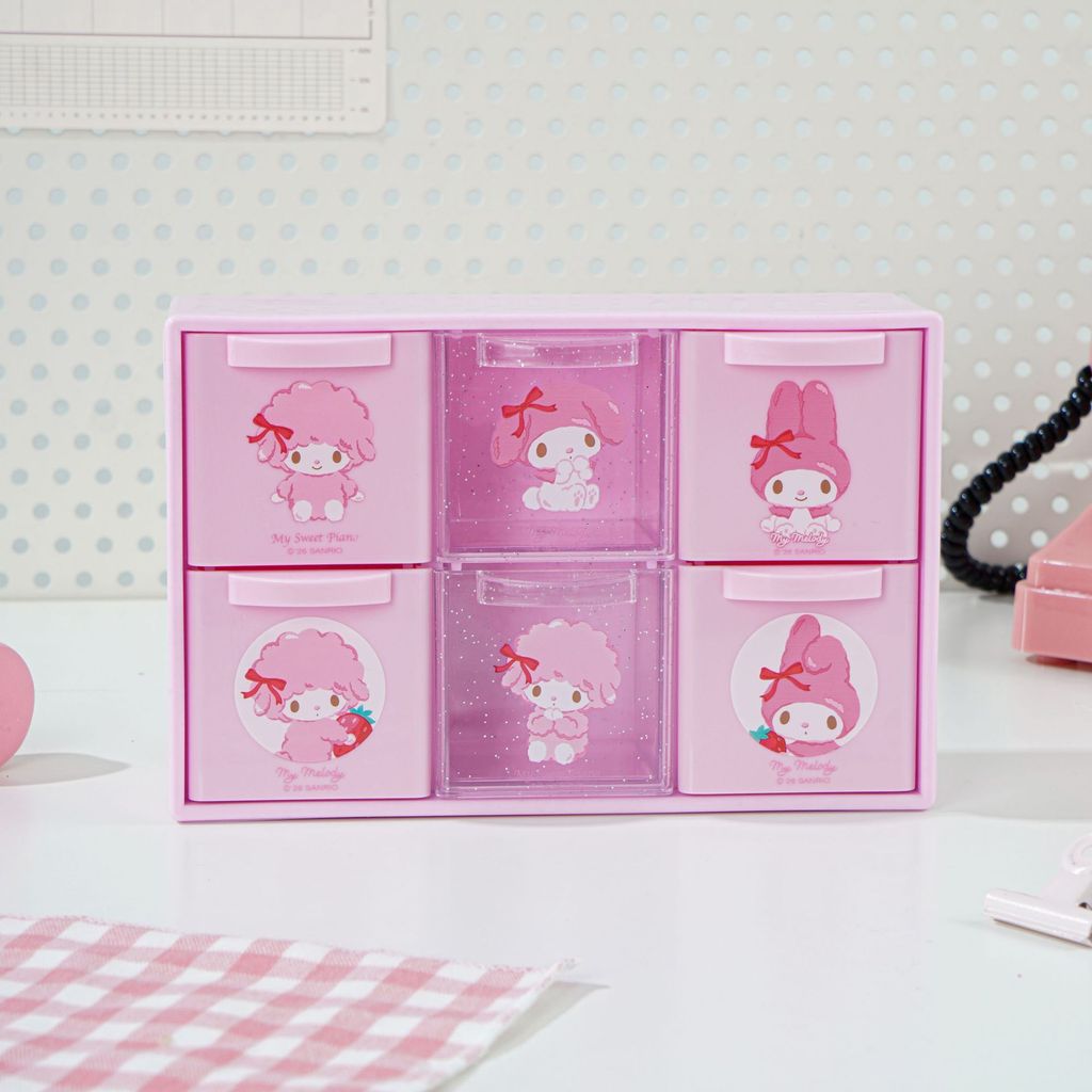 Yuemu Sanrio Family Heart-moving Berry Six-Grid กล่องเก็บเครื่องเขียนสีชมพูสาวหัวใจที่เก็บเครื่องประดับขนาดเล็ก