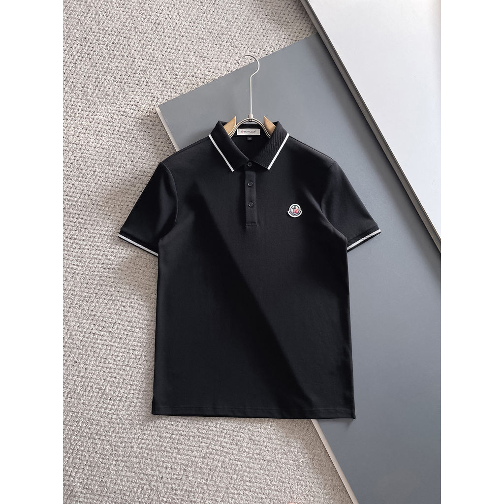 Moncler/Moncler 2026 คลาสสิกรอบคอแขนสั้นเสื้อยืดผู้ชายผู้หญิง High-End Street สไตล์กีฬาสบาย Bottomin