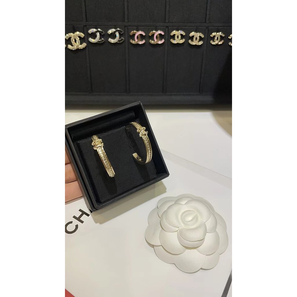 1: 1 Original Standard Real Shot, Today สินค้าใหม่ต่างหูขนาดเล็ก
 24B ใหม่ Golden C โซ่กระดูกงูต่างห