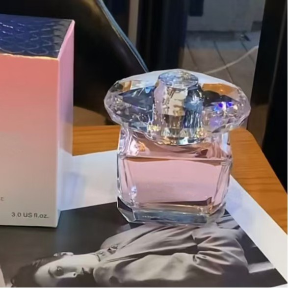 สินค้าใหม่ น้ําหอมเวียดนาม Pink Diamond Crystal Diamond 90ml Rose Red Diamond Black Diamond Gold Dia