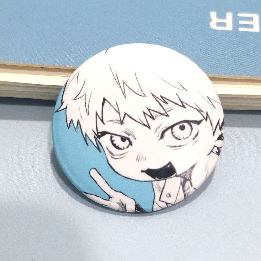อะนิเมะฤดูร้อน Hikaru Died Pin Badge 2 ชิ้นชุด Hikaru Yoshiki สีดําสีขาวสายการ์ตูนวาดรอบเข็มกลัดโลหะ