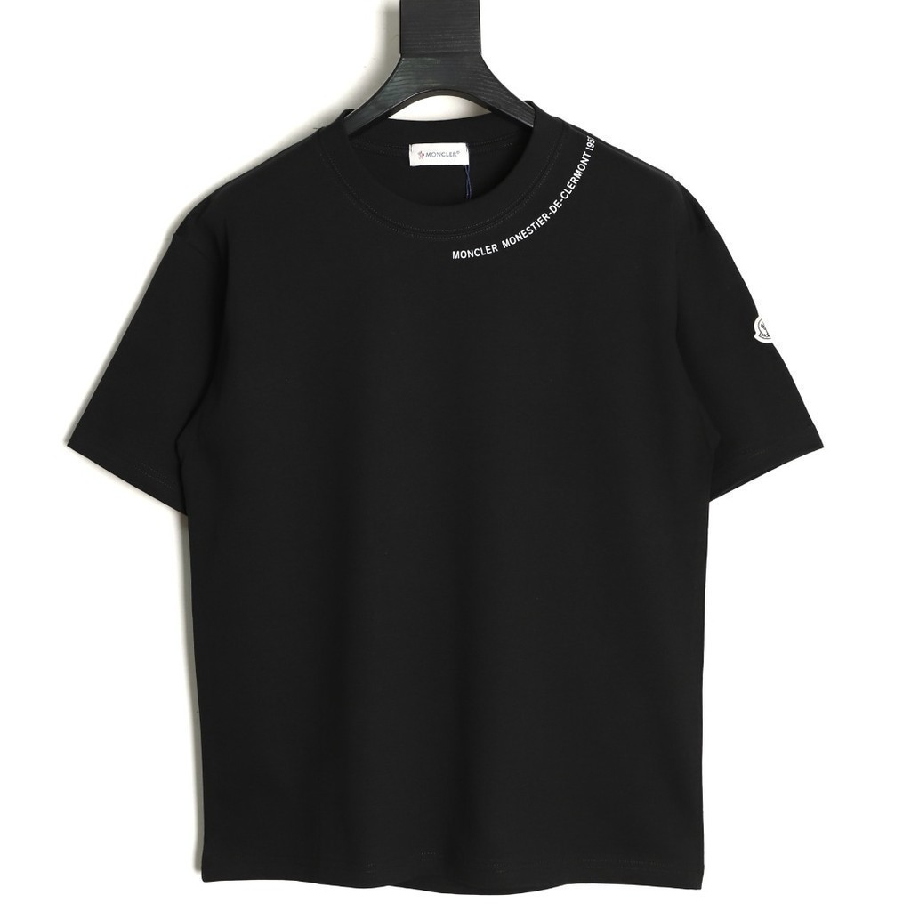 Moncler/Moncler/2026 คลาสสิกรอบคอแขนสั้นเสื้อยืดผู้ชายผู้หญิงขายร้อน Street Wear สไตล์เคาน์เตอร์ฤดูร