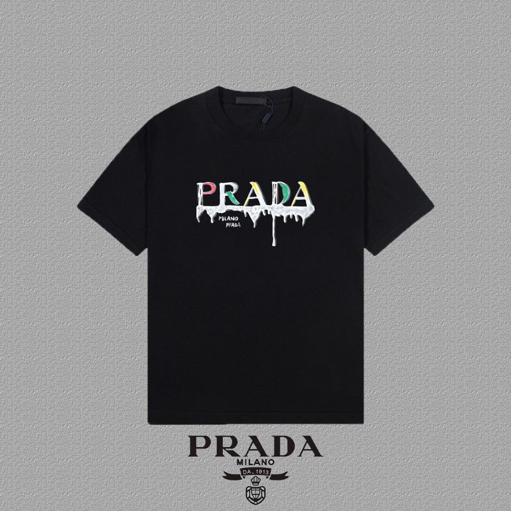 Prada/Prada 2026 คลาสสิกรอบคอแขนสั้นเสื้อยืดผู้ชายผู้หญิงสไตล์ 2025 ฤดูใบไม้ร่วง Basic Letter พิมพ์ฐ